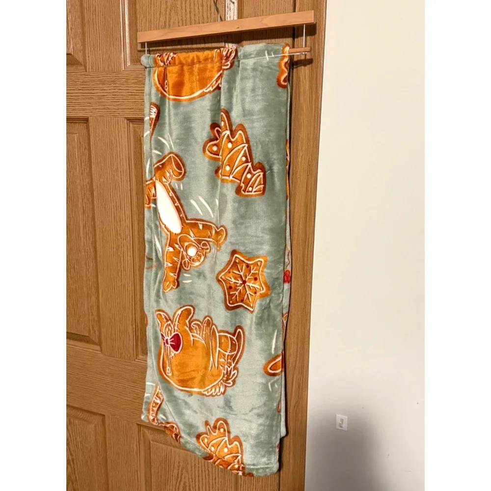 Winnie The Pooh Sugar Cookie Gingerbread Christmas Throw Plush Blanket 50x70 NWT